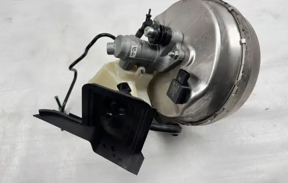 Mercedes-Benz GL X166 Brake booster A2224300330