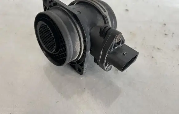 Volkswagen Touran I Mass air flow meter 038906461B 038906461BX