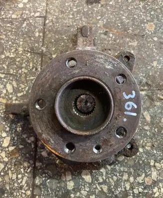 Opel Vivaro Front wheel hub