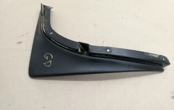 Skoda Octavia Mk2 (1Z) Rear mudguard 1Z0821822
