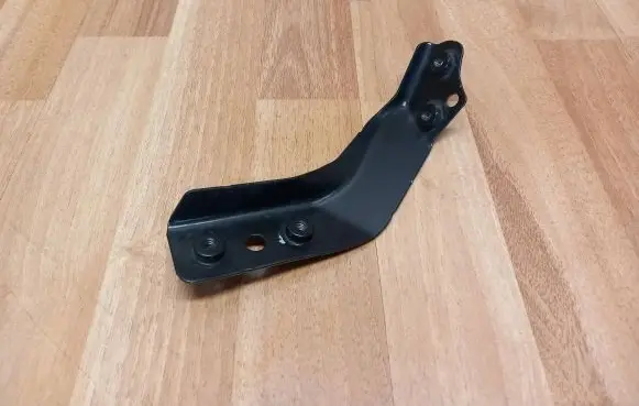 Mercedes-Benz C W204 Headlight/headlamp mounting bracket A2046200285
