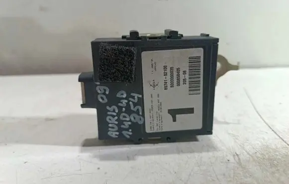 Toyota Auris 150 Door control unit/module 89741-02100