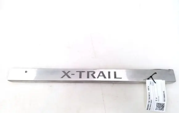 Nissan X-Trail T30 Front sill trim cover 
