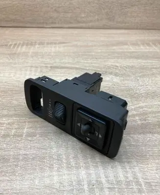 Toyota Corolla Verso AR10 Wing mirror switch 35260