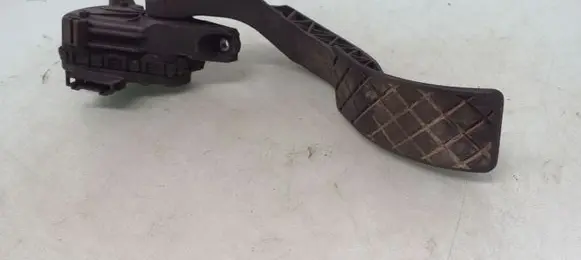 Volkswagen PASSAT B5.5 Accelerator throttle pedal 8D1721523F 6PV00837603