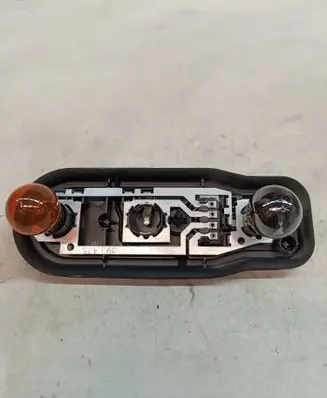 BMW 5 E39 Tail light bulb cover holder 399401