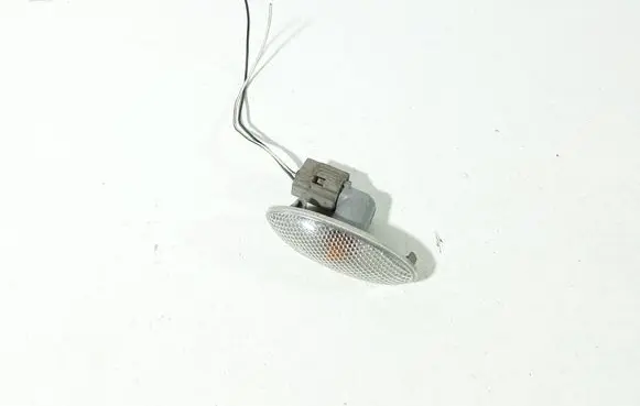 Toyota Verso Front fender indicator light 8173002080