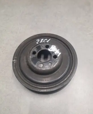 Volkswagen PASSAT B7 Crankshaft pulley 038105243M