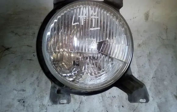 Volkswagen I LT Headlight/headlamp