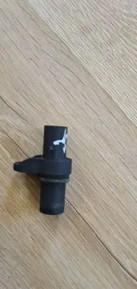 BMW 5 E60 E61 Camshaft position sensor 7518628