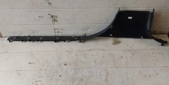 Mercedes-Benz ML W164 Front sill trim cover