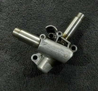 BMW 5 E39 Timing belt/chain tensioner 22247644