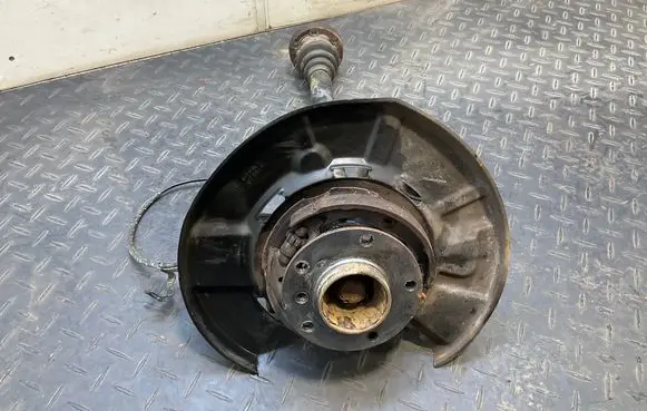 BMW 3 E90 E91 Rear wheel hub 6780217 6780219