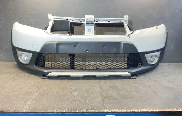 Dacia Sandero Front bumper 620229493R