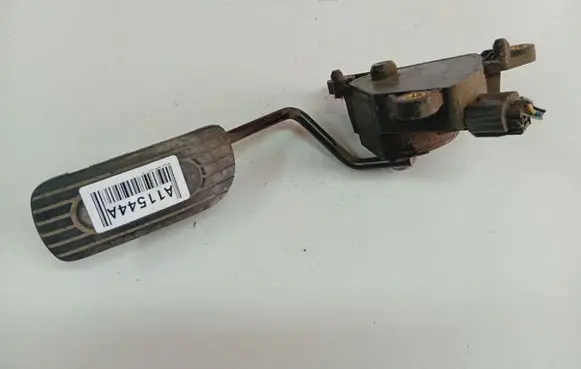 Nissan Note (E11) Accelerator throttle pedal 18002AX700