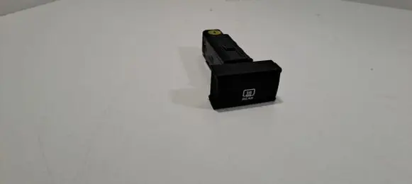 Hyundai Santa Fe Windscreen/window heater switch 60308Y