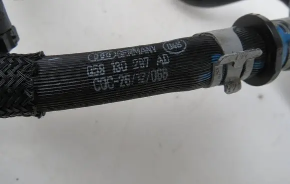Audi Q7 4L Fuel return line/hose C0C2512066 058130287AD