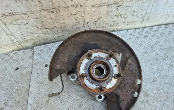 Opel Insignia A Front wheel hub