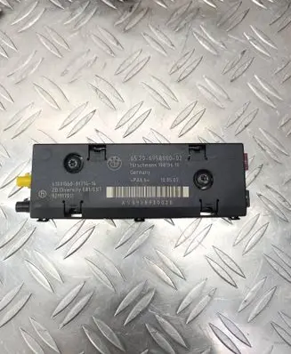 BMW 1 E81 E87 Aerial antenna amplifier 6958900 10819610