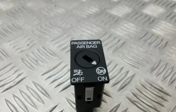 Volkswagen PASSAT B8 Passenger airbag on/off switch 5Q0919237