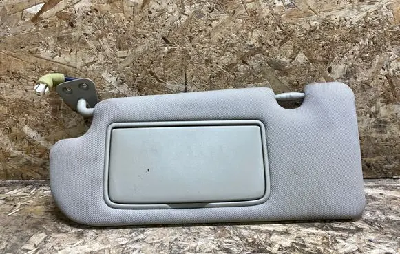 Infiniti G37 Sun visor