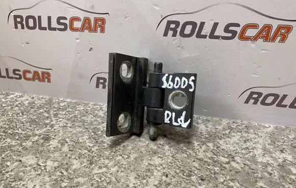 Volvo S60 Rear door lower hinge