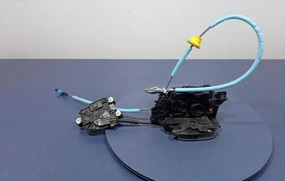 BMW iX3 G08 Front door lock 5A258D1