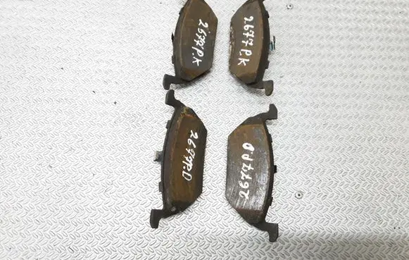 Volkswagen Caddy Brake pads (front) 