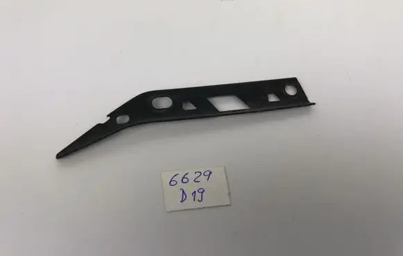 Mercedes-Benz C W204 Front bumper mounting bracket A2048810806