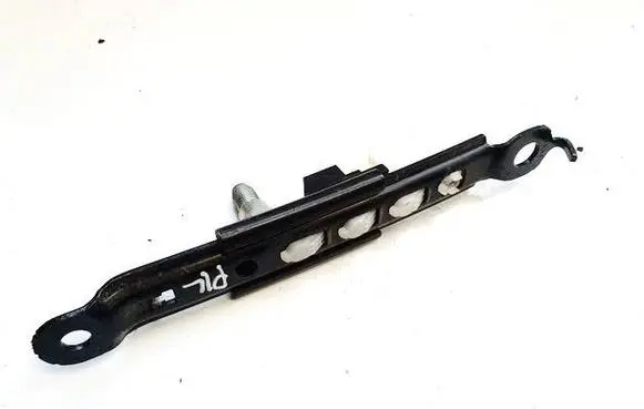 Toyota Auris 150 Seat belt adjustment rail e563001