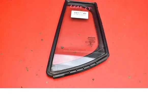 Nissan Leaf I (ZE0) Rear door window glass 