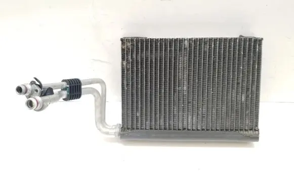 BMW 1 E81 E87 Air conditioning (A/C) radiator (interior) 668618N