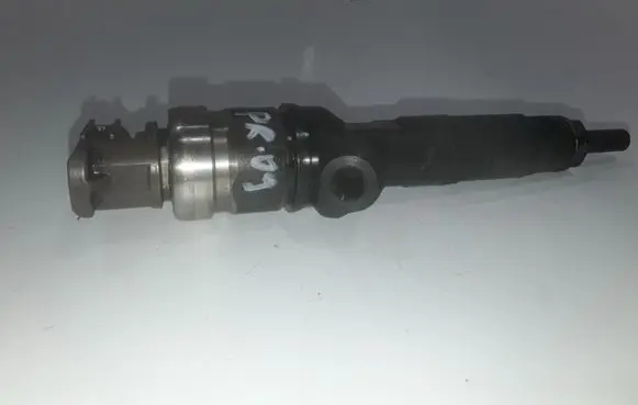 Subaru Impreza III Fuel injector 16613AA020 10K01054