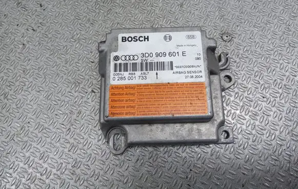 Volkswagen Touareg I Airbag control unit/module 3D0909601E 0285001733