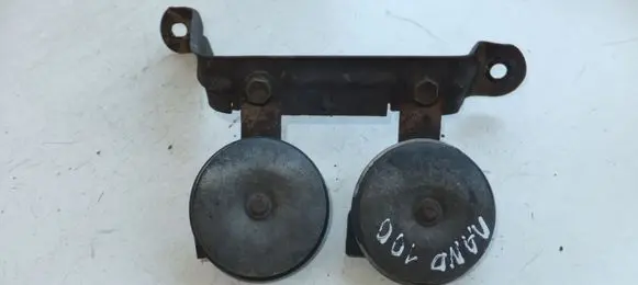 Toyota Land Cruiser (J100) Horn signal