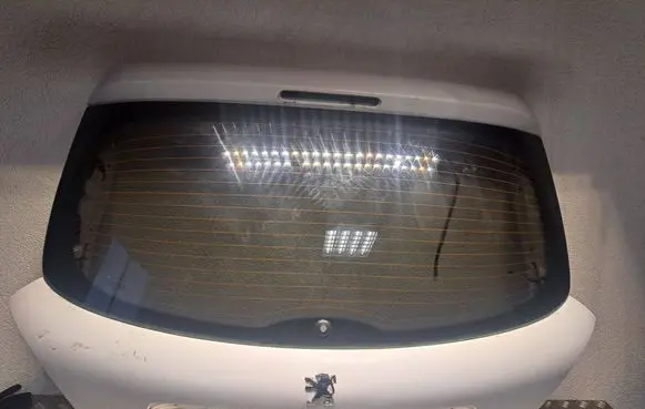 Peugeot 207 Back/rear loading door 
