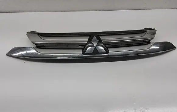 Mitsubishi Outlander Front grill 7450A967
