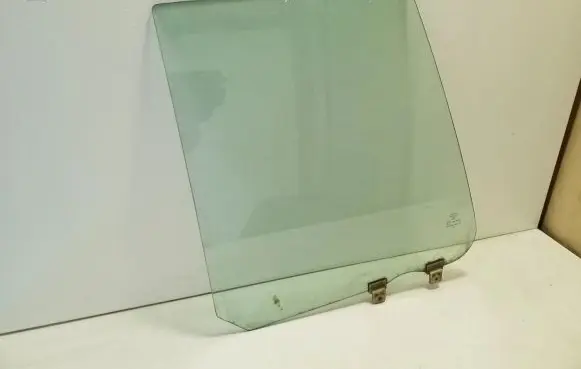 Opel Frontera A Rear door window glass
