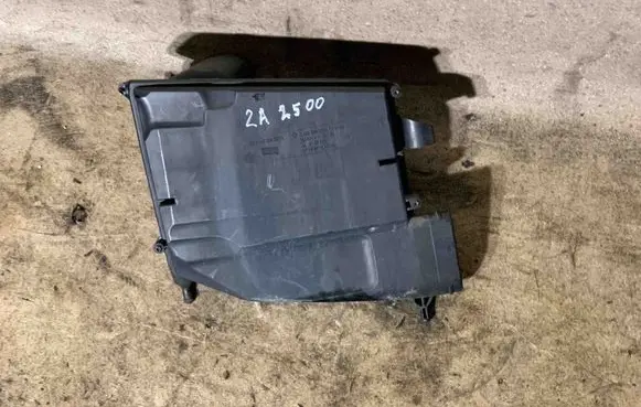 Mercedes-Benz S W221 Air filter box A6420902001