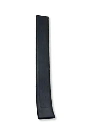 Mercedes-Benz GL X164 Rear sill trim cover A1646801535