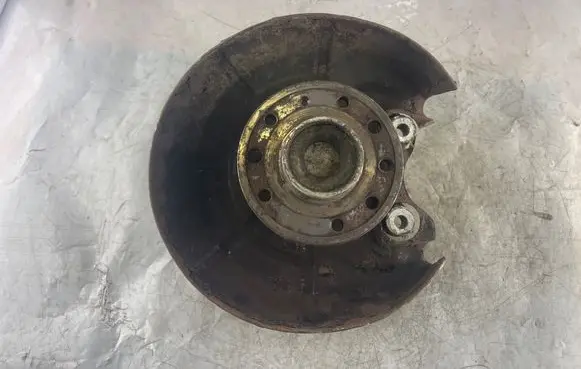 Opel Vectra C Rear wheel hub spindle/knuckle 