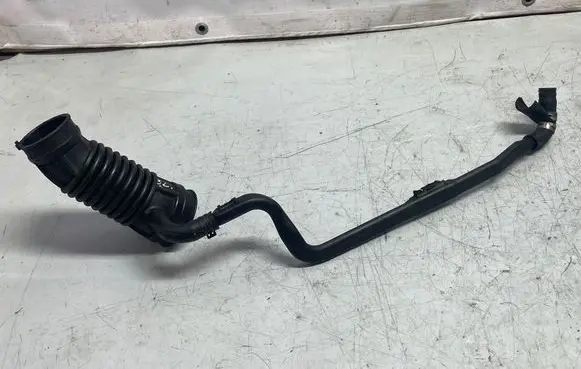 Opel Vectra C Air intake duct part 55556520