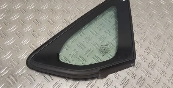 Toyota Auris 150 Front triangle window/glass 