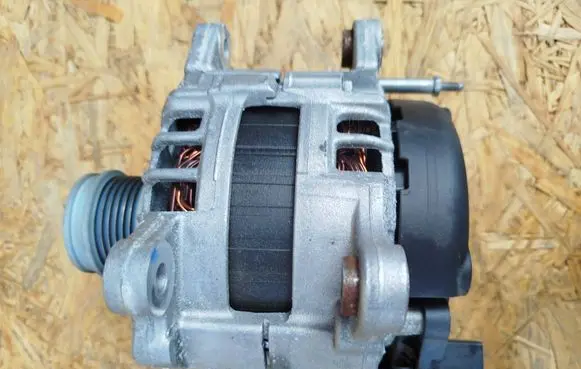 Volkswagen Passat Alltrack Generator/alternator 05L903028H EL6140FB F000GBL08GD