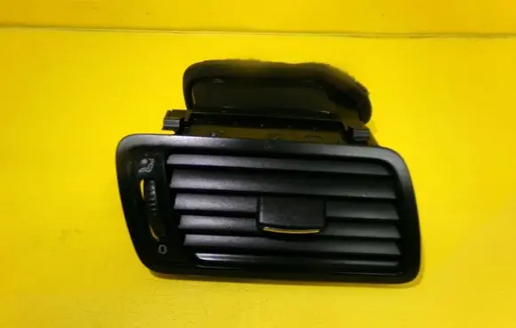 Volkswagen PASSAT B6 Dashboard side air vent grill/cover trim 3C1819702E