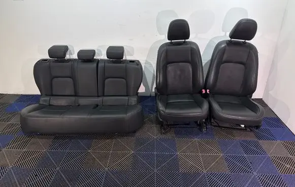 Lexus CT 200H Seat set 
