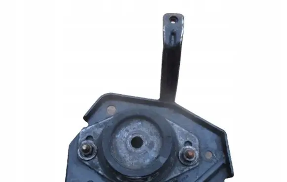 Peugeot Partner Engine mount bracket