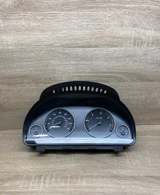 BMW 5 F10 F11 Speedometer (instrument cluster) 9255591 2207054 MPH