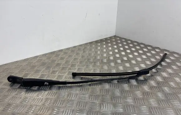 Peugeot 3008 I Front wiper blade arm 9683098980