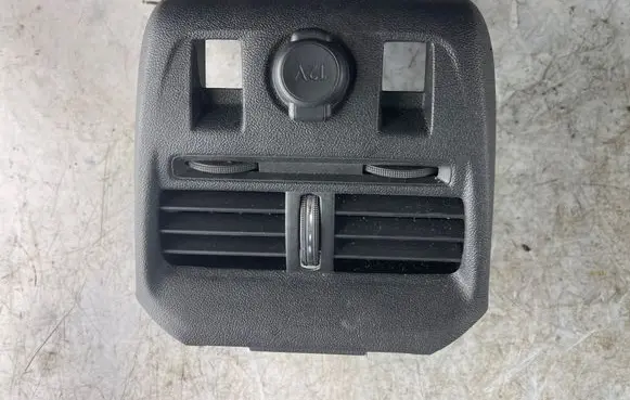 Citroen DS5 Rear air vent grill 9670771377 00073680